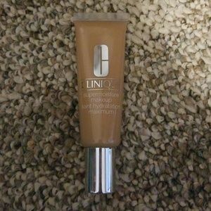 Clinique super moisture foundation 12 Warm caramel